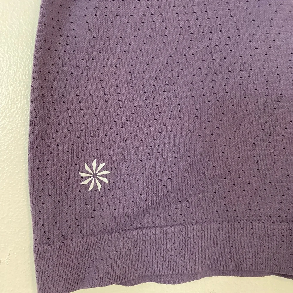 Athleta Women’s Purple Perforated Short Sleeve Active Top - Size Medium - Picture 5 of 5